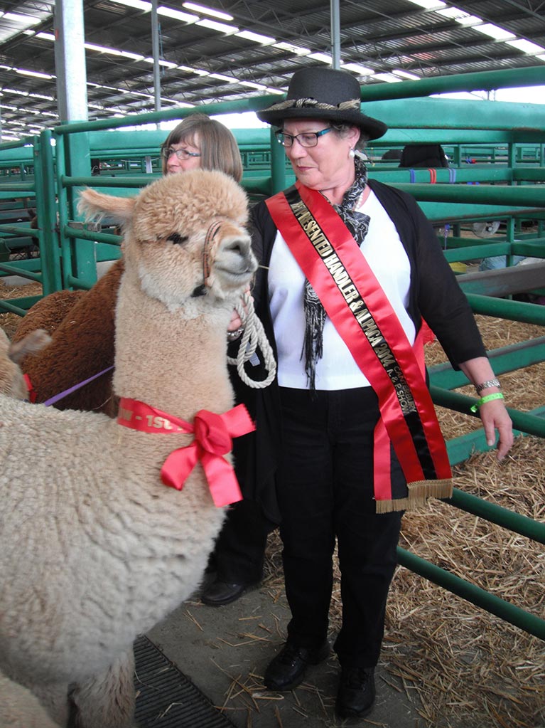 Lynda-and-Hat-Trick-win-Best-Dressed---Canterbury-Show-2014